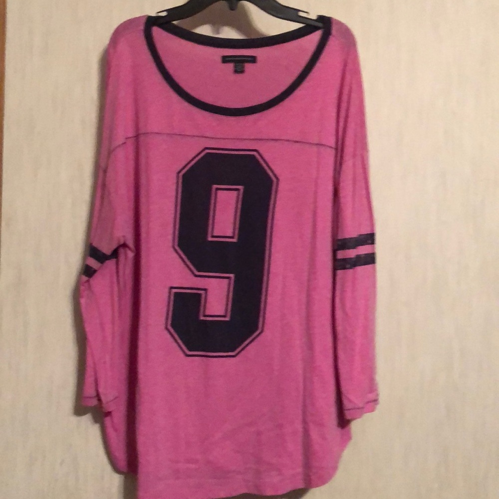 Long sleeve tee
